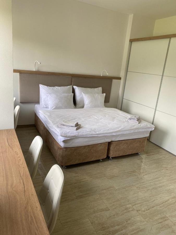 Hostinec U Zlate Lipy Noviny pod Ralskem Εξωτερικό φωτογραφία